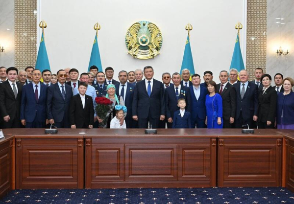 Североказахстанские аграрии снова на высоте: чествование Мурата Каражуманова Североказахстанские аграрии снова на высоте: чествование Мурата Каражуманова