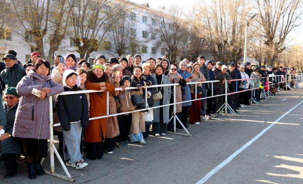 Даурен Косанов проверил боеготовность и условия службы в Луговском гарнизоне