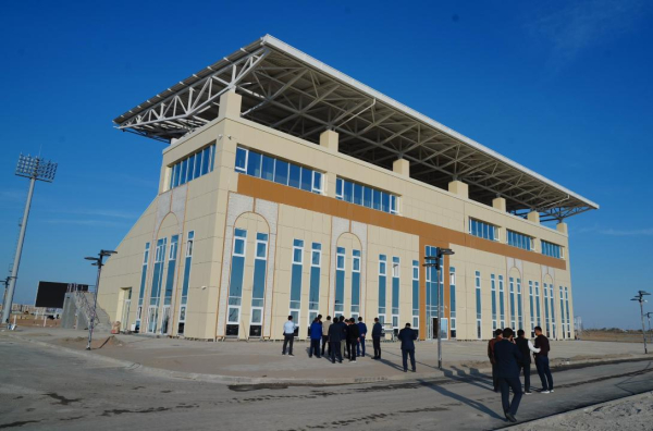В Туркестане строят современный ипподром международного уровня