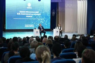 Аким области обсудил с жителями Зеренды развитие сельского хозяйства, промышленности и социальной сферы