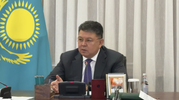 Канат Бозумбаев поручил упростить механизм жилищной поддержки малообеспеченных граждан