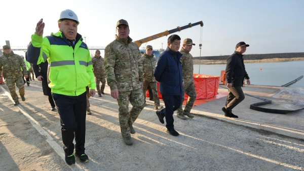 «Теңіз жасағы» представил министру новые технологии по сбору нефтепродуктов «Теңіз жасағы» представил министру новые технологии по сбору нефтепродуктов