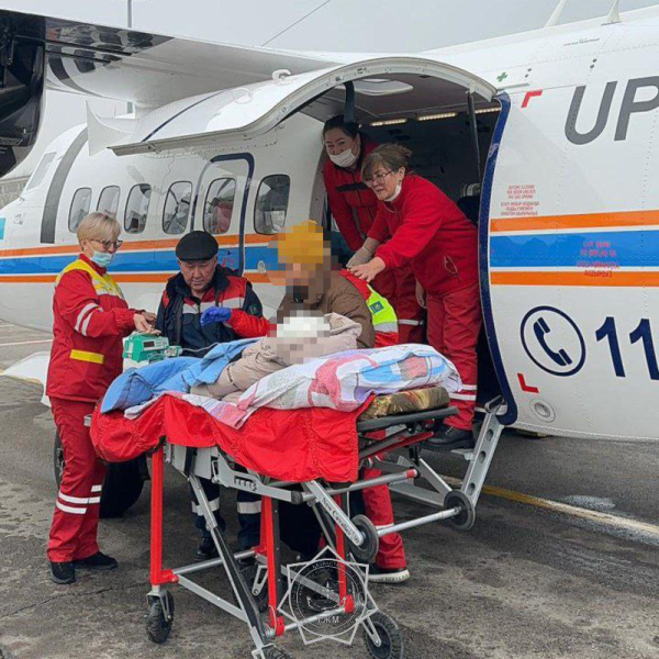 
Шестилетнюю девочку экстренно доставили для лечения бортом МЧС из Кызылорды в Алматы
