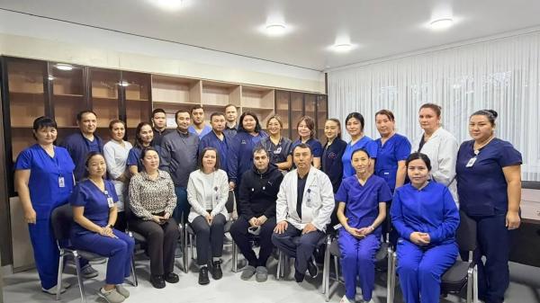 "Не пейте энергетики". В ГКЦ Алматы выписали первого пациента после трансплантации сердца
"Не пейте энергетики". В ГКЦ Алматы выписали первого пациента после трансплантации сердца