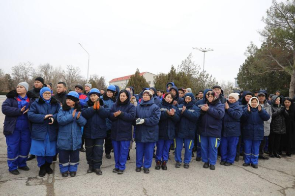В Актау предприятию MAЭK вручили 20 автобусов В Актау предприятию MAЭK вручили 20 автобусов