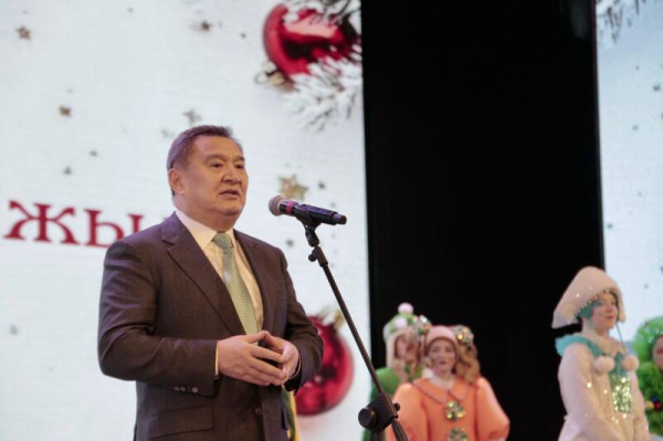 Юных акмолинцев поздравили на президентской ёлке