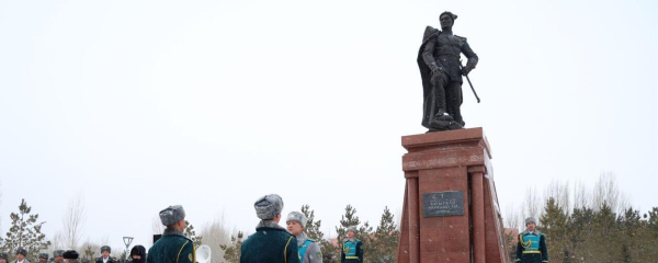 Память легендарного полководца Бауыржана Момышулы почтила молодежь Астаны