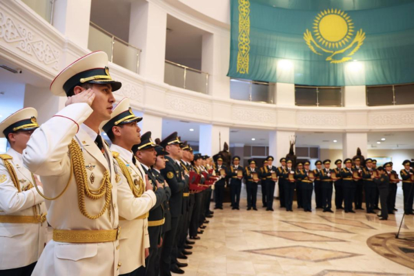 Министр обороны поблагодарил участников международного музыкального фестиваля в Катаре