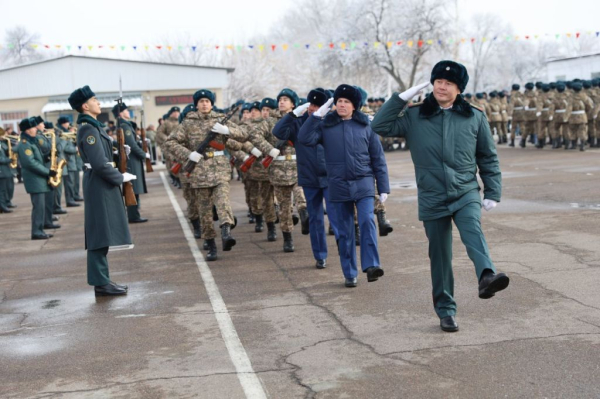В Алматы новобранцы присягнули на верность Родине В Алматы новобранцы присягнули на верность Родине