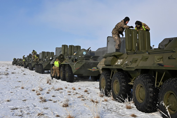 Десантники Конаевского гарнизона совершили 80-километровый марш на технике