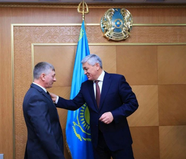 От шахты до автопарка: кого отметили высокими наградами в Карагандинской области