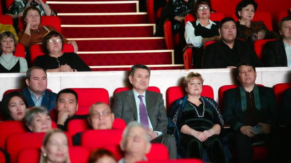 В ВКО состоялся концерт Заслуженного артиста РК Вячеслава Ткача