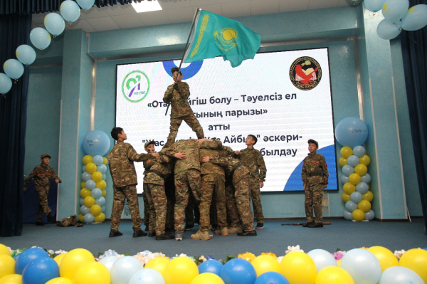 В Астане в классе «Жас Бүркіт» Национальной гвардии состоялась торжественная церемония принятия присяги В Астане в классе «Жас Бүркіт» Национальной гвардии состоялась торжественная церемония принятия присяги