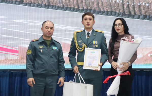 В Шымкенте состоялось торжественное подведение итогов боевой подготовки мехбригады В Шымкенте состоялось торжественное подведение итогов боевой подготовки мехбригады