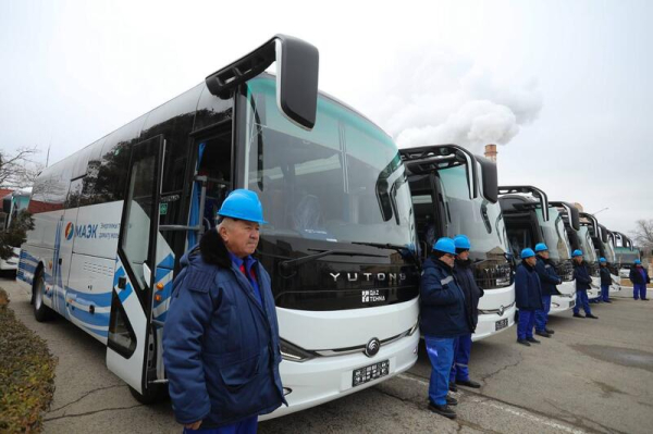 В Актау предприятию MAЭK вручили 20 автобусов В Актау предприятию MAЭK вручили 20 автобусов