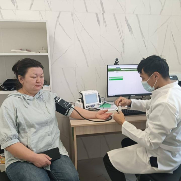 Онлайн медицина в Казахстане: как телемедицина помогает жителям сёл Онлайн медицина в Казахстане: как телемедицина помогает жителям сёл