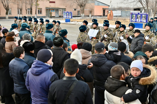 Более 60 солдат осеннего призыва присягнули на верность Казахстану