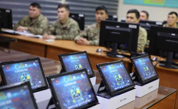 Военные воспитатели Национальной гвардии тестируют уникальное мобильное приложение Военные воспитатели Национальной гвардии тестируют уникальное мобильное приложение