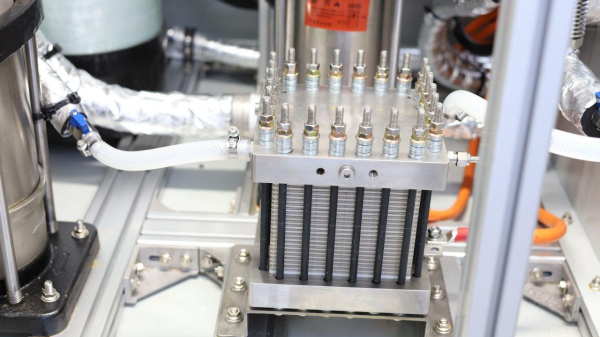 Первая в Казахстане станция зеленого водорода работает полностью на ВИЭ Первая в Казахстане станция зеленого водорода работает полностью на ВИЭ