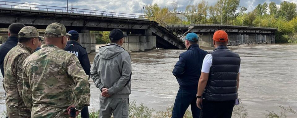 В Туркестанской области обрушился мост В Туркестанской области обрушился мост