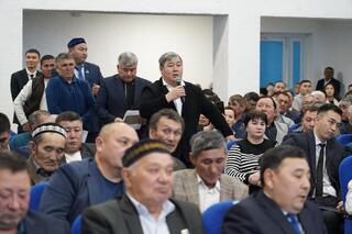 Аким Акмолинской области Марат Ахметжанов встретился с жителями Ерейментауского района Аким Акмолинской области Марат Ахметжанов встретился с жителями Ерейментауского района