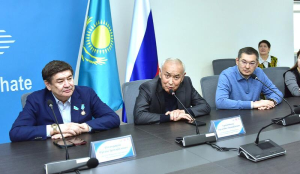 В Таразе вручены первые двойные дипломы выпускникам совместной программы РХТУ и Университета Дулати