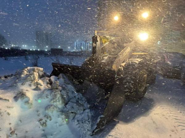 21 тысячу кубометров снега вывезли коммунальщики за ночь из Астаны
21 тысячу кубометров снега вывезли коммунальщики за ночь из Астаны