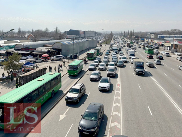 Дархан Сатыбалды рассказал, как решит проблему с пробками и старыми авто Дархан Сатыбалды рассказал, как решит проблему с пробками и старыми авто
