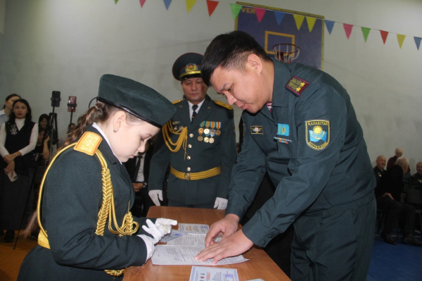 Юные патриоты приняли присягу в Усть-Каменогорске Юные патриоты приняли присягу в Усть-Каменогорске