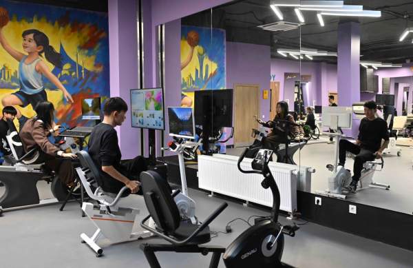 
Касым-Жомарт Токаев осмотрел Центр инклюзивного спорта
