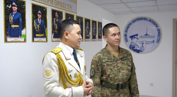 В армию со своей гитарой: история талантливого солдата В армию со своей гитарой: история талантливого солдата