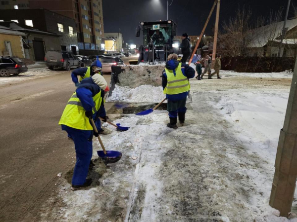 Более 20 тысяч кубометров снега вывезли из Астаны за сутки Более 20 тысяч кубометров снега вывезли из Астаны за сутки
