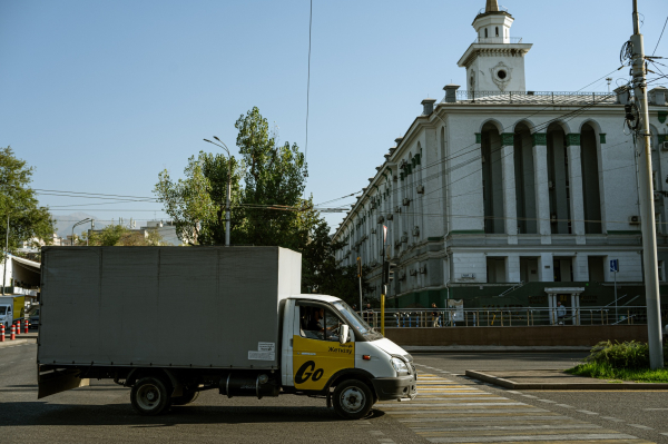 Модель шеринга, эффективность маршрутов и больше заказов для исполнителей &ndash; Яндекс Go о трансформации грузовой доставки
