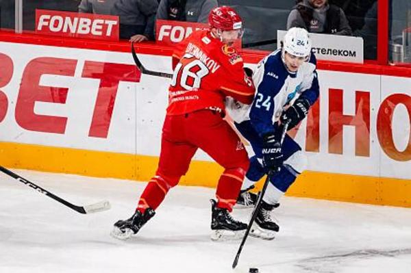 "Барыс" на выезде победил "Автомобилист" 