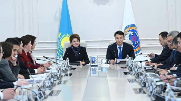 Аида Балаева обозначила ключевые задачи социальной политики в Алматы