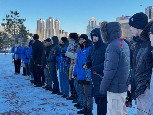 Воспитанники &laquo;Жас сарбаз&raquo; почтили память Бауыржана Момышулы