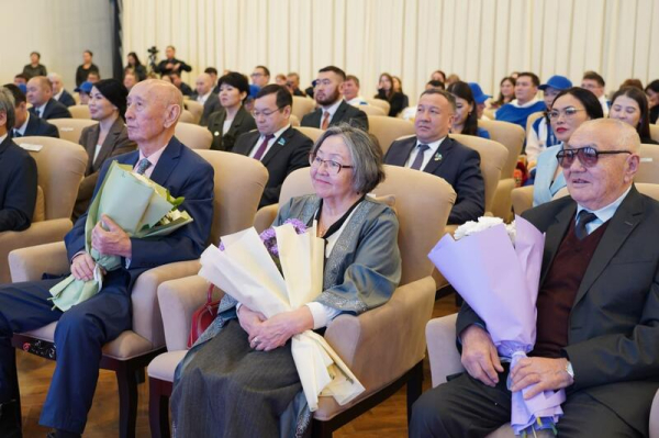 Итоги Года рабочих профессий: наградили студентов колледжей