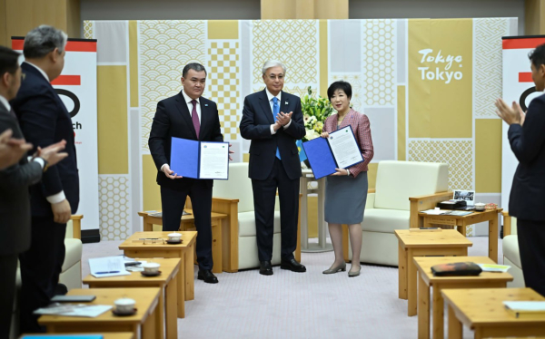 
Токаев встретился с губернатором Токио
