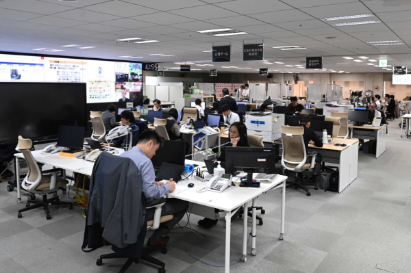 
Президенту Казахстана показали ситуационный центр Токио по ЧС
