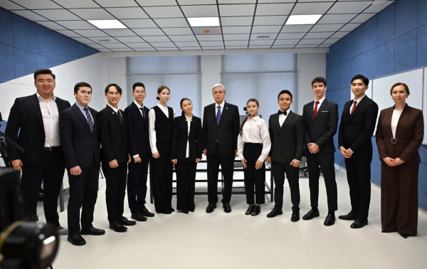 
Президент посетил многофункциональный комплекс Tanym
