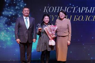 В новую квартиру &ndash; в Новый год: очередникам Косшы вручили ключи