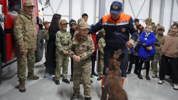 В Конаеве открыли новый кадетский класс для подготовки будущих спасателей В Конаеве открыли новый кадетский класс для подготовки будущих спасателей