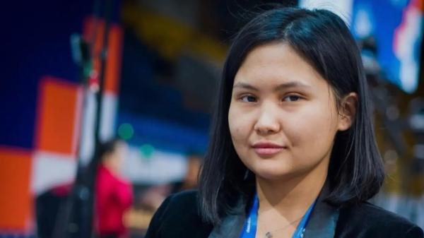 Касым-Жомарт Токаев поздравил Бибисару Асаубаеву с победой и наградил орденом
Касым-Жомарт Токаев поздравил Бибисару Асаубаеву с победой и наградил орденом