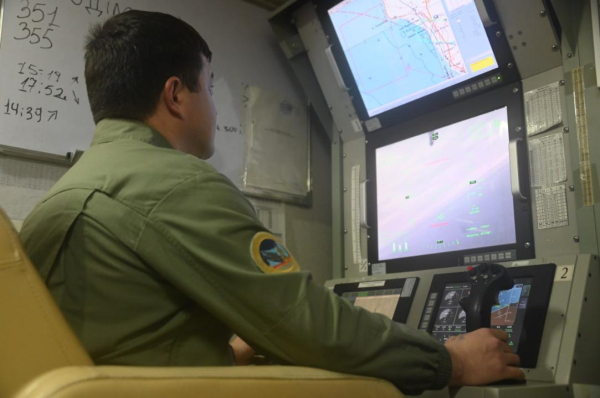 Военные летчики посвятили учебно-тренировочные полеты выдающемуся полководцу Бауыржану Момышулы