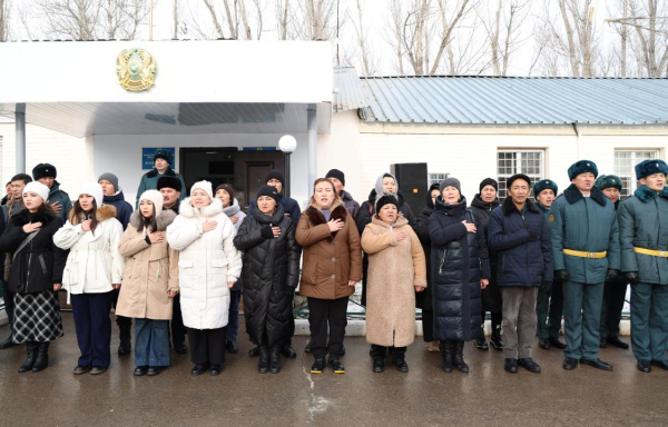 В поселке Бауыржана Момышулы увековечили память легендарного полководца