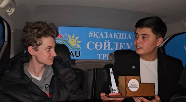 В Темиртау запустили такси, за поездку в котором нужно платить ответами на казахском языке