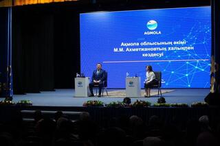 Аким Акмолинской области Марат Ахметжанов провел встречу с жителями Коргалжынского района Аким Акмолинской области Марат Ахметжанов провел встречу с жителями Коргалжынского района