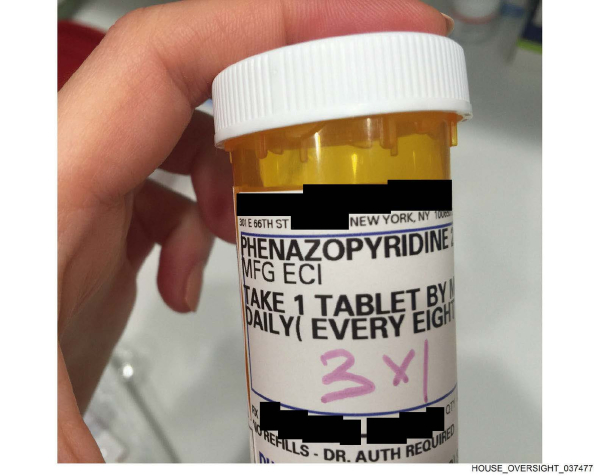 
В США опубликовали новую серию снимков из архива Эпштейна: кого увидели на фотографиях
