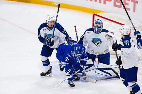 "Барыс" во второй раз в сезоне одолел московское "Динамо"