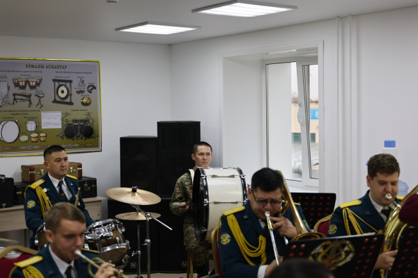 В армию со своей гитарой: история талантливого солдата В армию со своей гитарой: история талантливого солдата